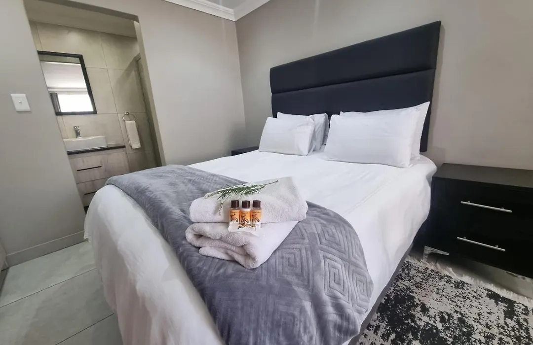 Emerald Guesthouse-1